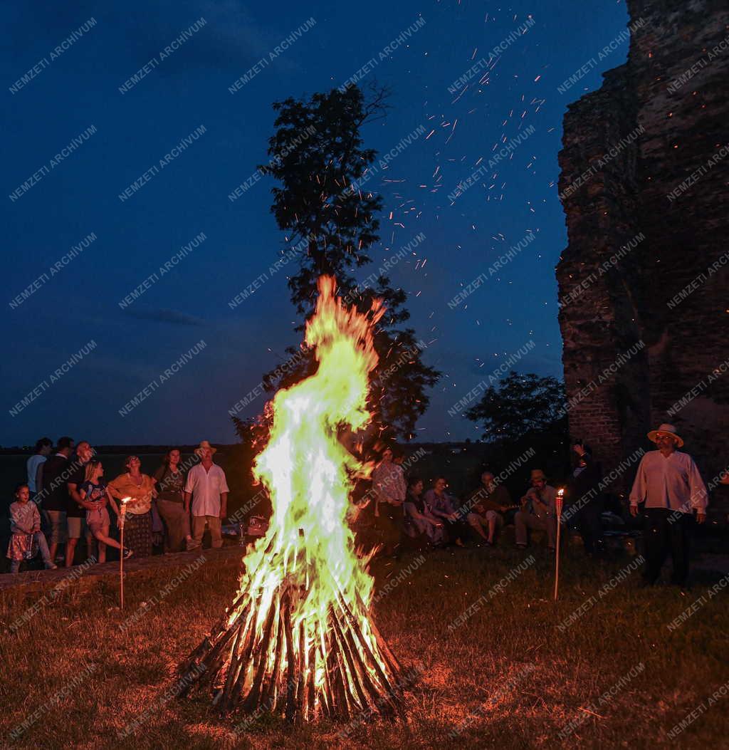 Hagyomány - Nyári napforduló ünnepe