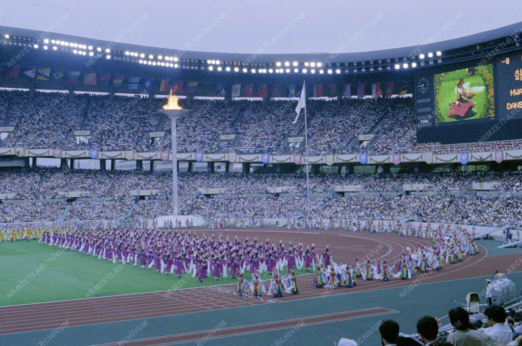 Sport - A XXIV. nyári olimpiai játékok megnyitója