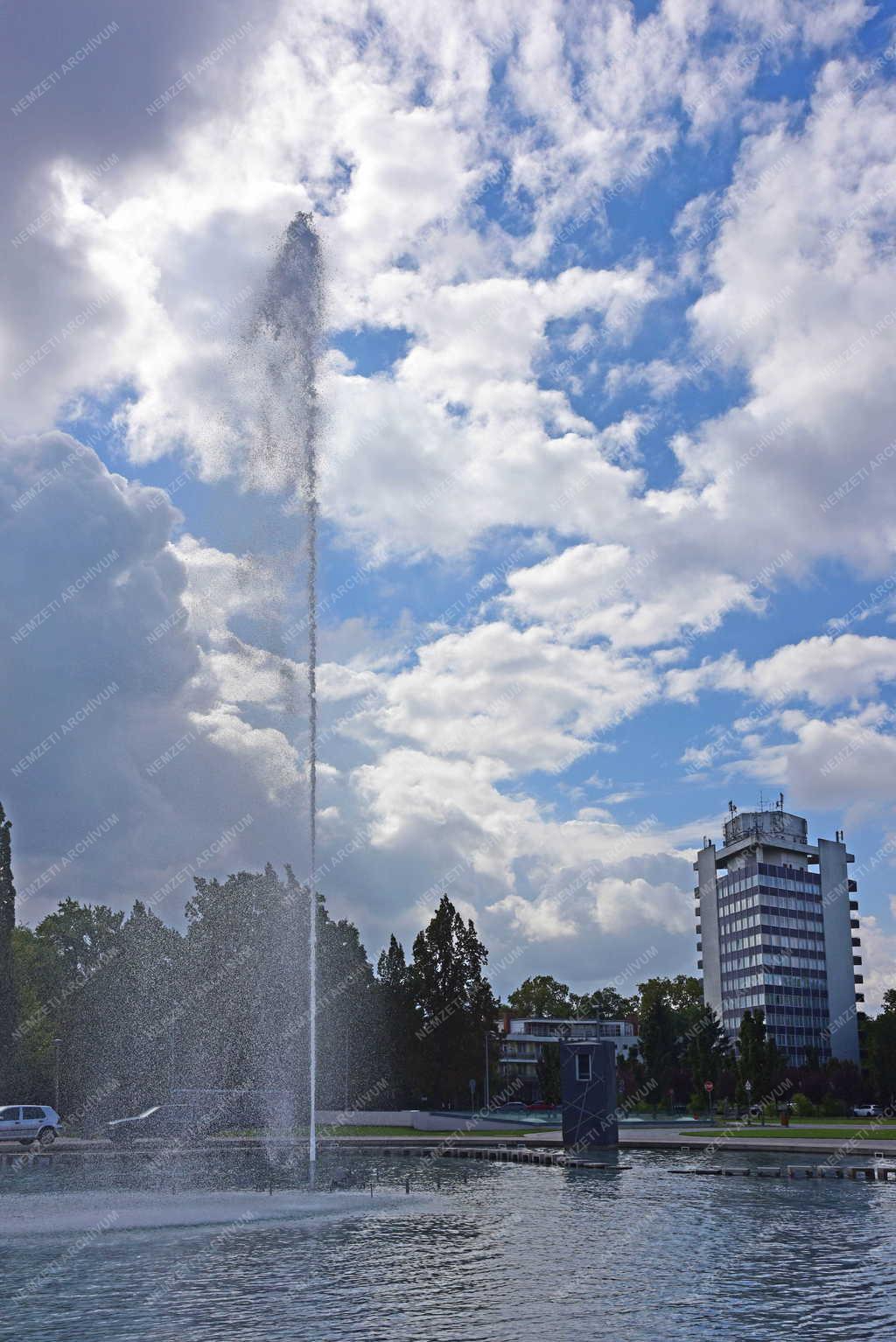 Városkép - Debrecen - Ködszínház