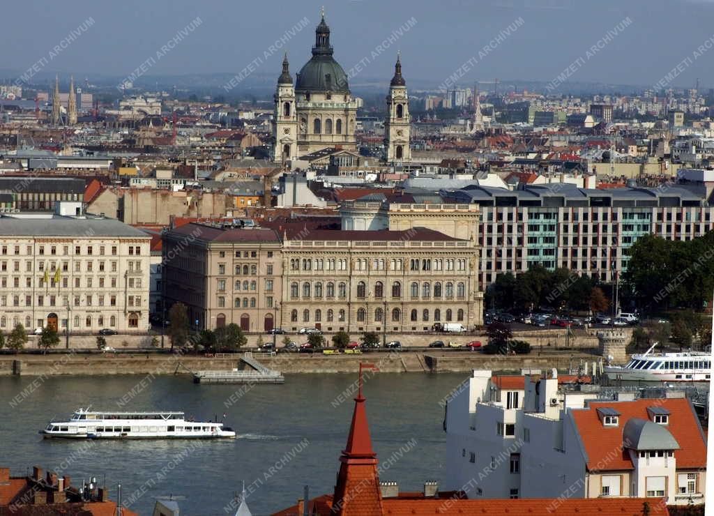 Városkép - A Széchenyi tér környéke