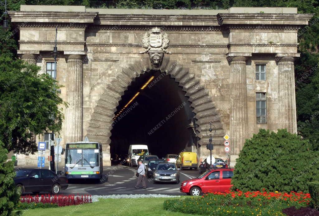 Városkép - Budapest - A Várhegy-alagút keleti kapuja