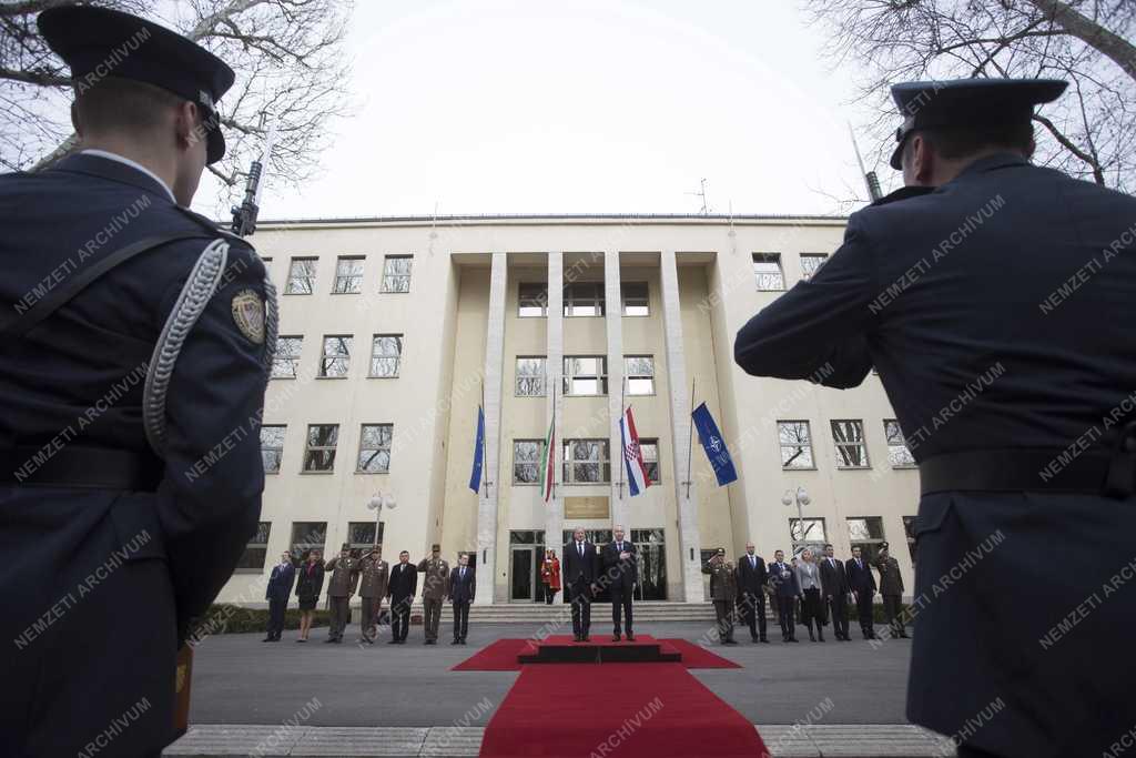 Simicskó István Zágrábban