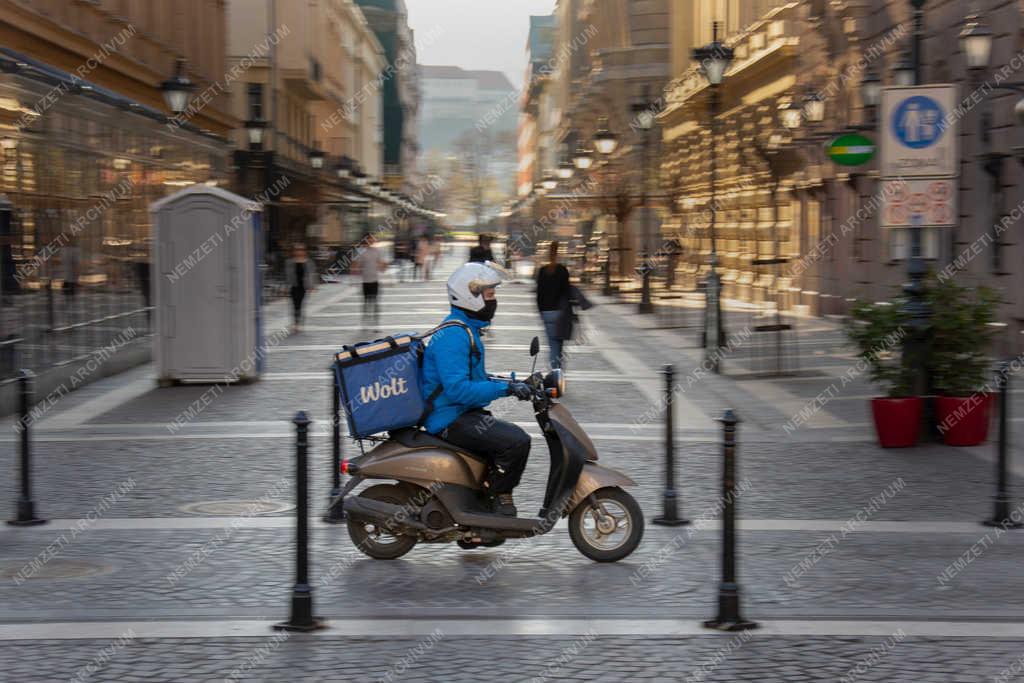 Városkép - Budapest - Ételfutár