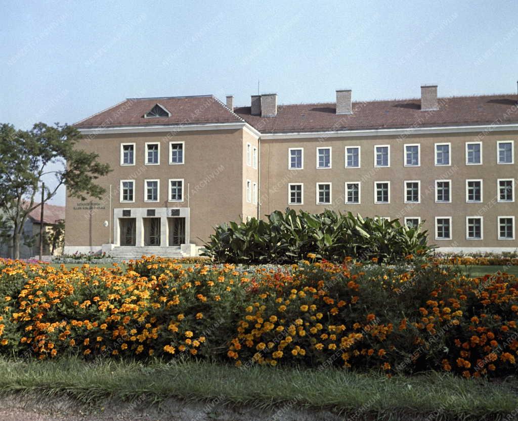 Városkép - Kecskemét - Béke tér