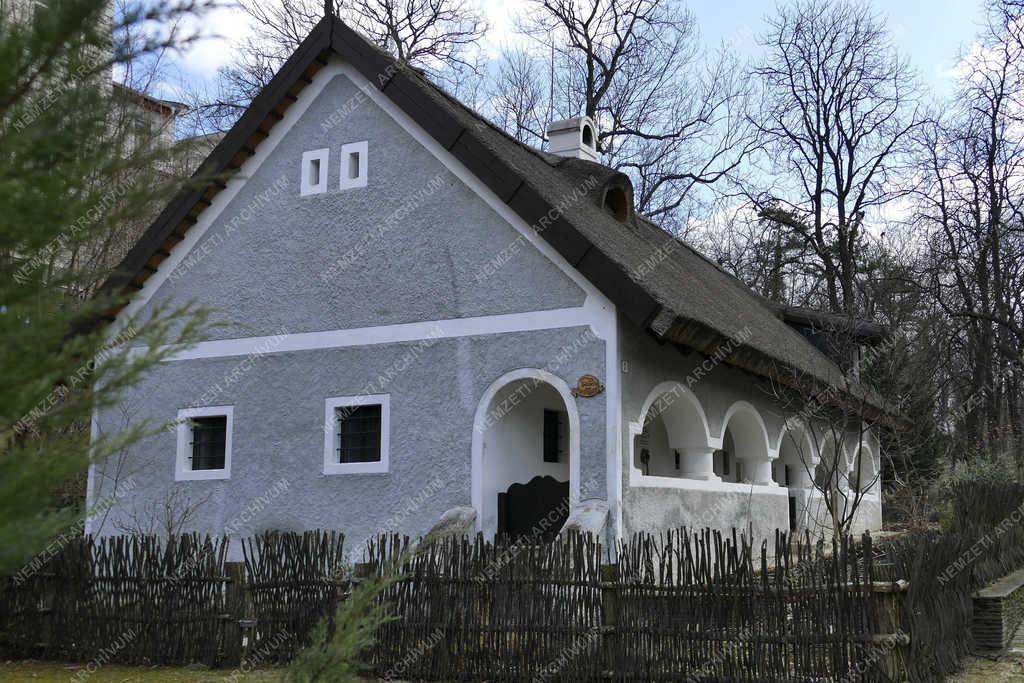 Városkép - Veszprém - A Bakonyi Ház skanzenépülete