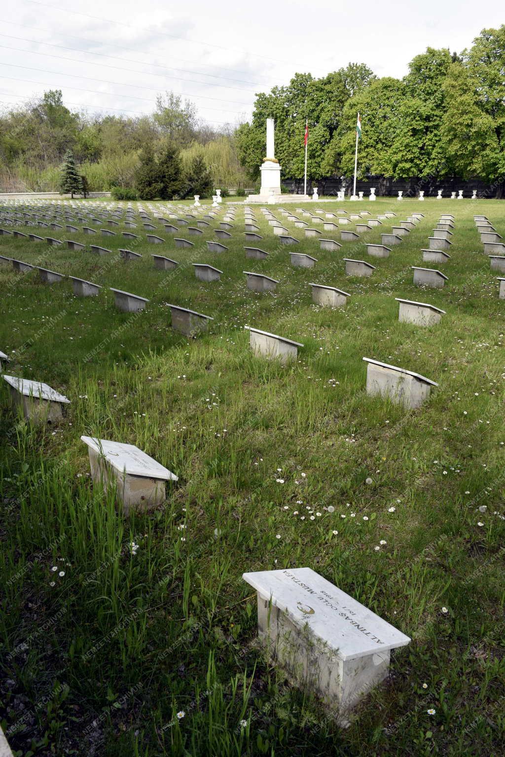 Emlékezés - Budapesti Új Köztemető - Török mártírok sírkertje