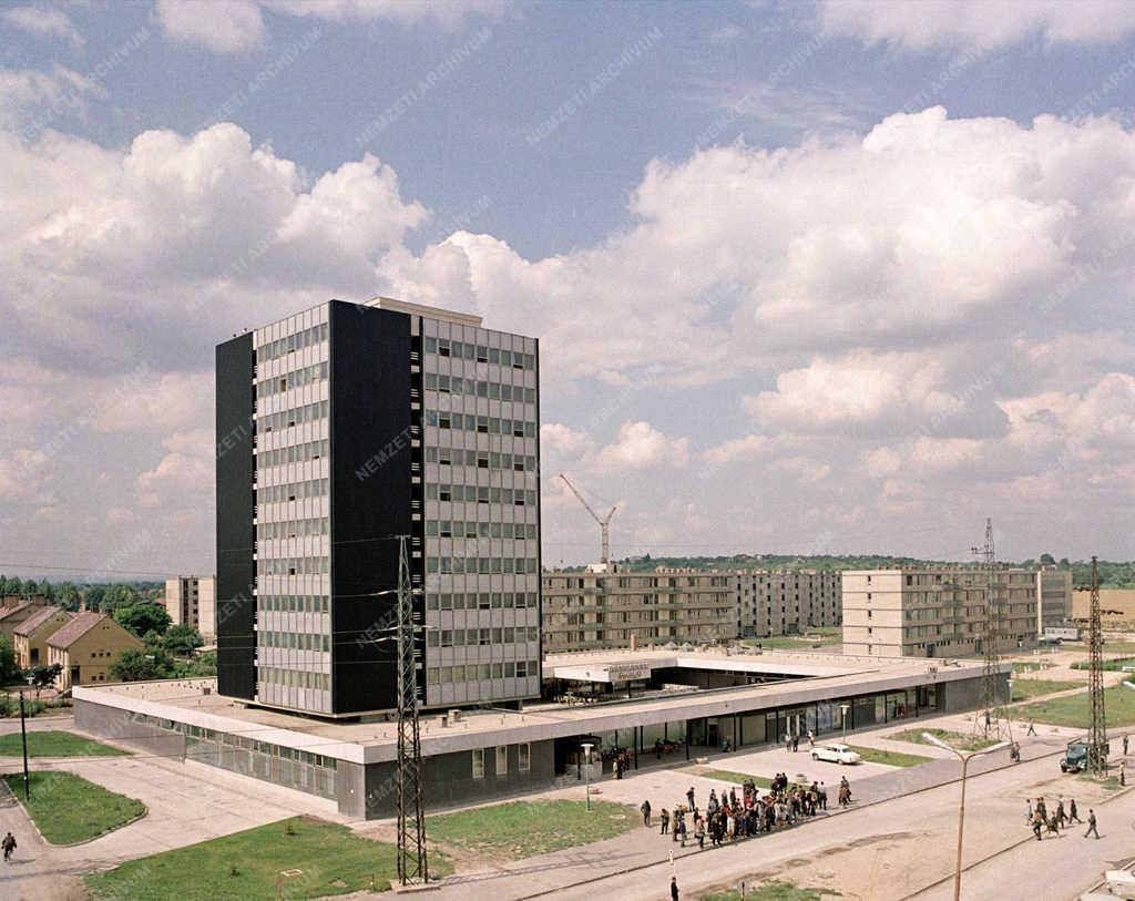 Városkép - Székesfehérvár - Könnyűfémmű munkásszálló