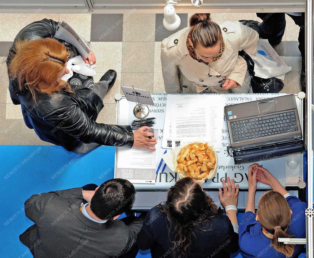 Gazdaság - Debrecen - Állásbörze a Debreceni Egyetemen