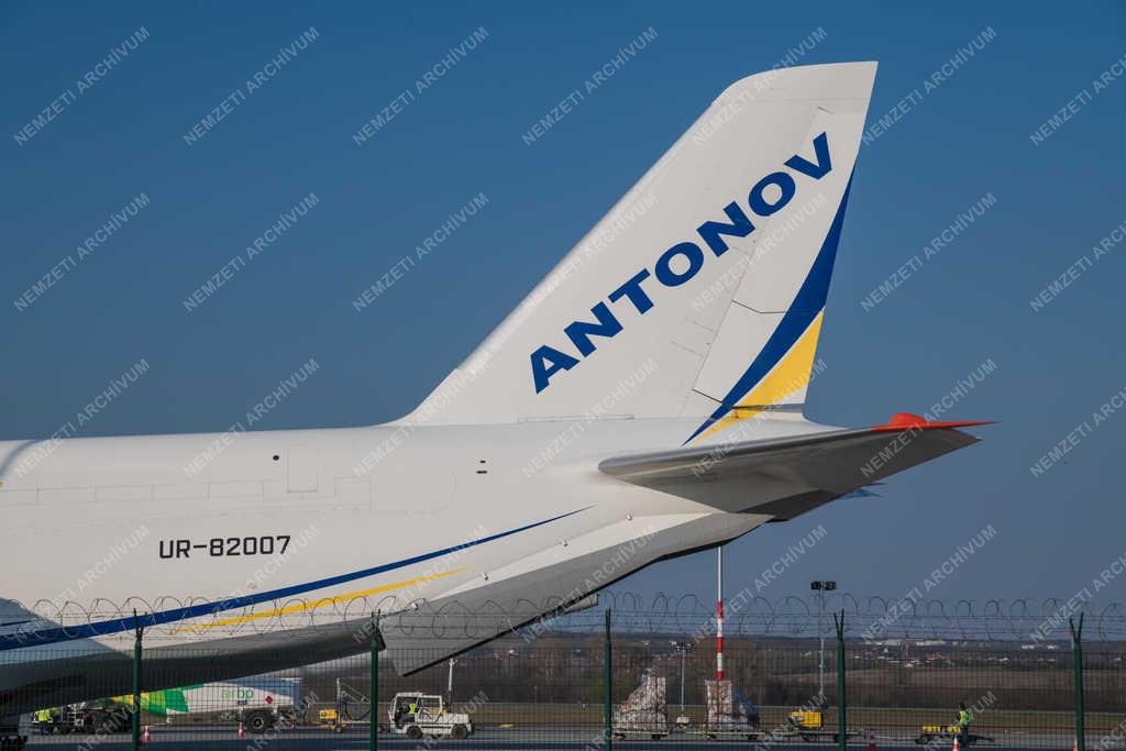 Légi szállítás - Budapest - Antonov Airlines