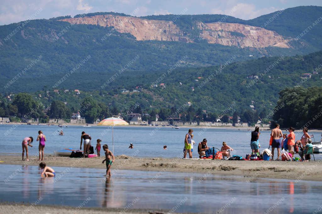 Szabadidő - Nagymaros - Strandolás