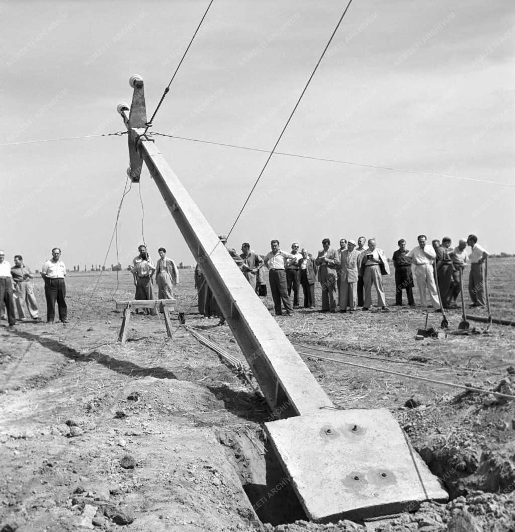 Energia - Elektromos távvezeték épül Szedres és Bátaszék között