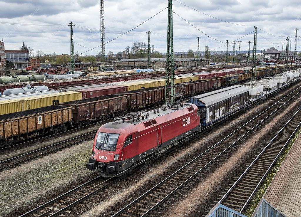 Közlekedés - Budapest - Ferencváros vasútállomás