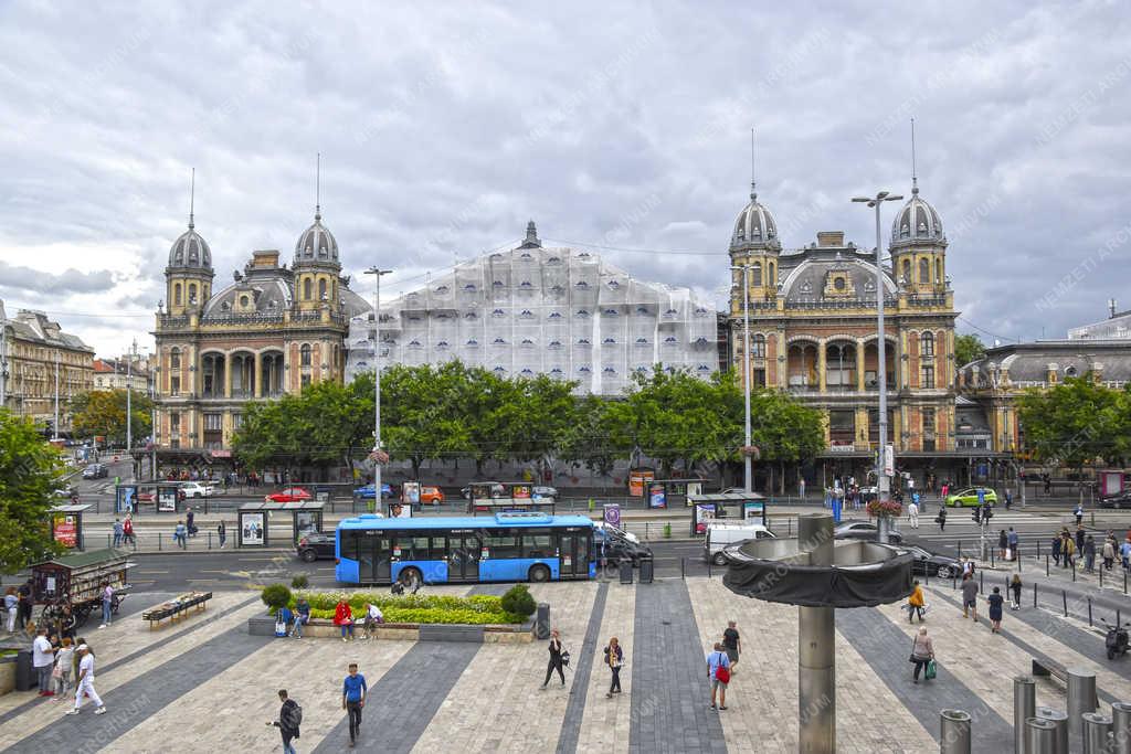 Közlekedés - Budapest - A Nyugati pályaudvar tetőfelújítása