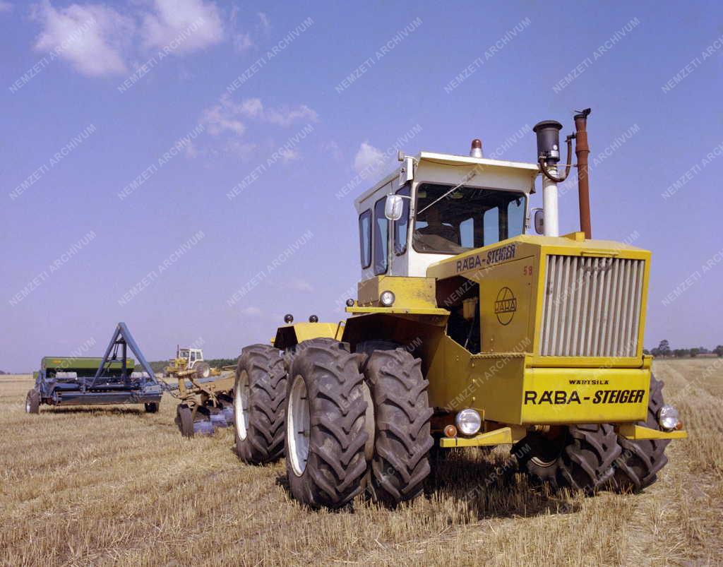Mezőgazdaság - Ipar - Rába-Steiger traktor