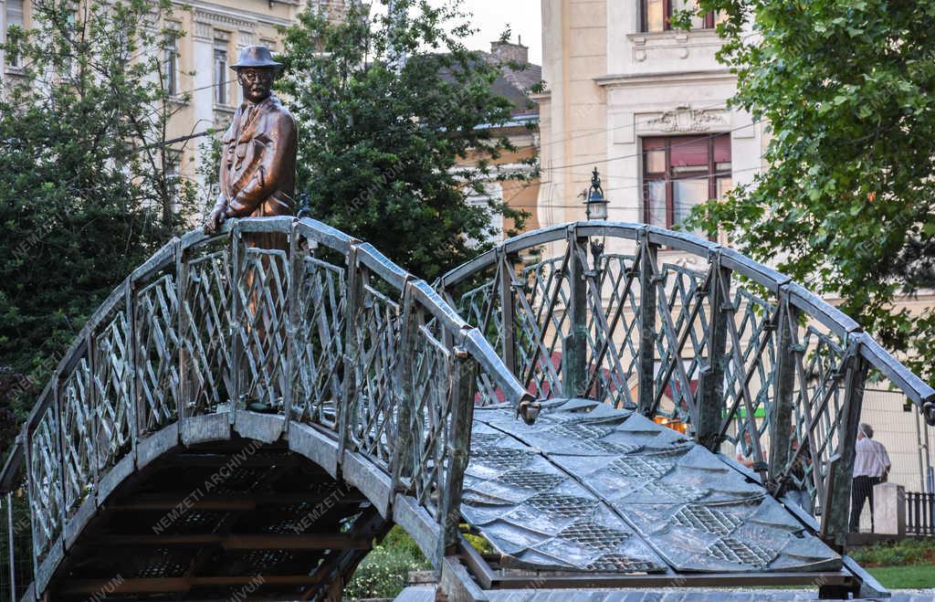 Köztéri szobor - Budapest - Nagy Imre