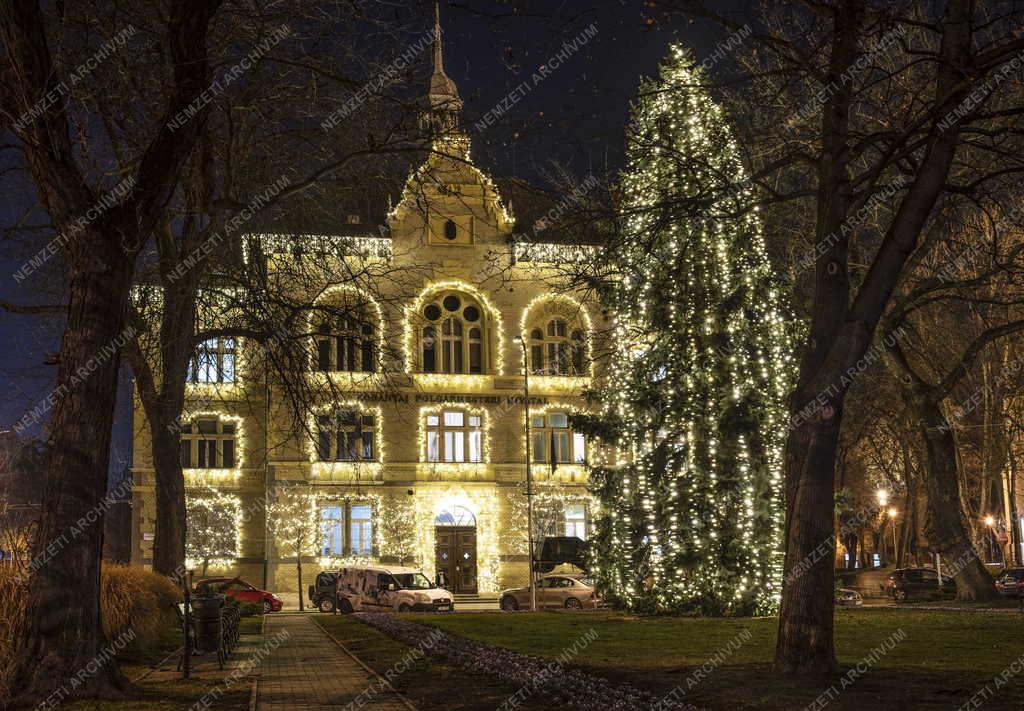 Ünnep - Karácsonyi díszkivilágítás Kőbányán