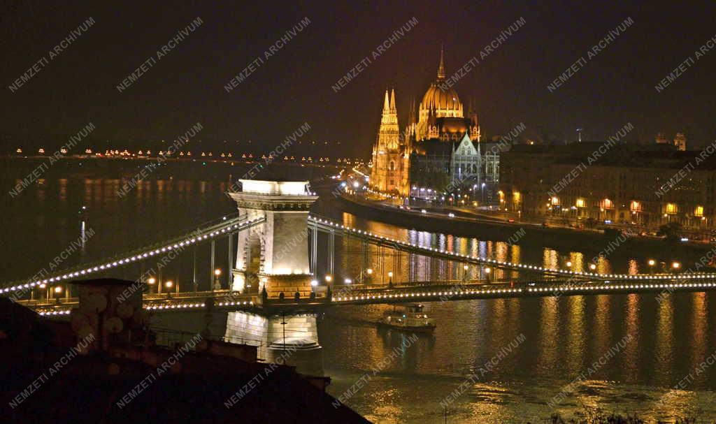 Budapest - Dunai panoráma - Esti felvétel