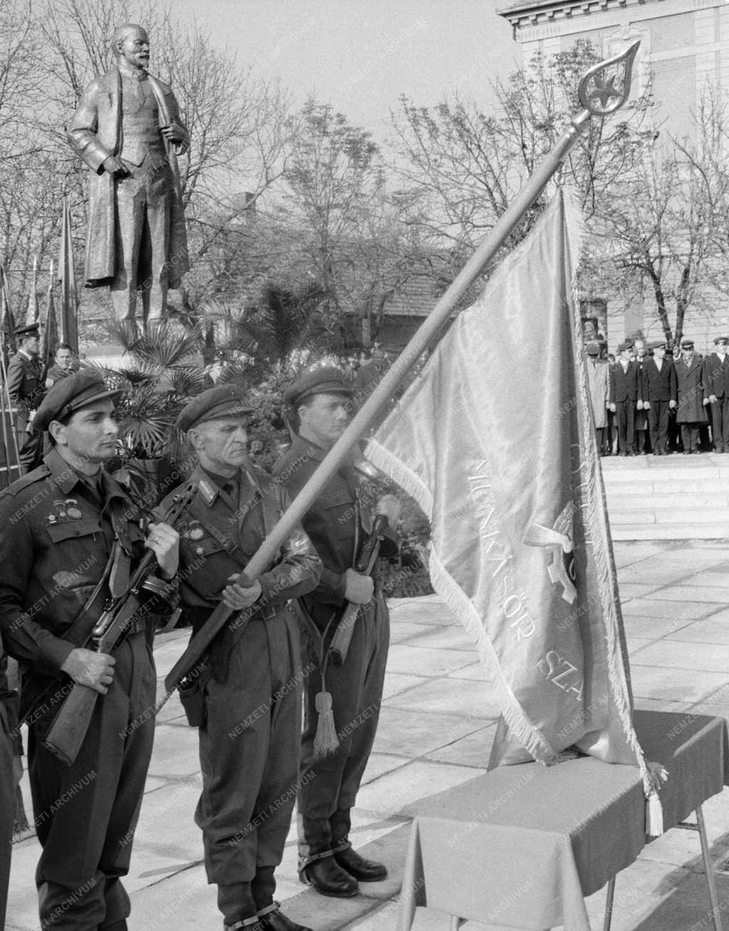 Ünnep - A Nagy Októberi Szocialista Forradalom 48. évfordulója Gyulán 