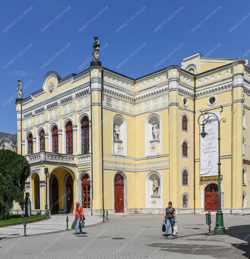 Kultúra - Debrecen - Színházfelújítás 