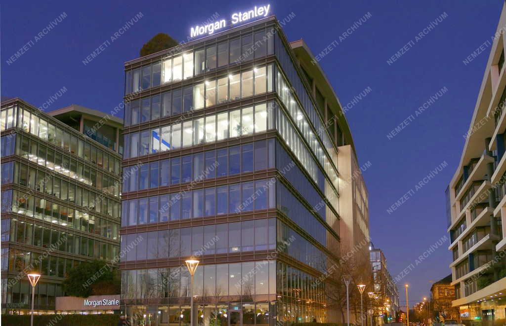 Pénzügy - Budapest - Morgan Stanley Magyarország Elemző Kft. székháza