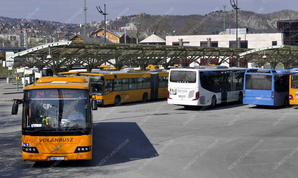 Közlekedés - Budapest - Kelenföld autóbusz-állomás