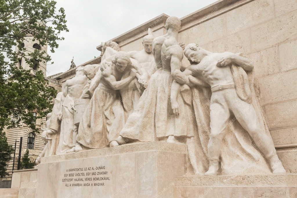 Műalkotás - Budapest - A szabadságharc kisemberei