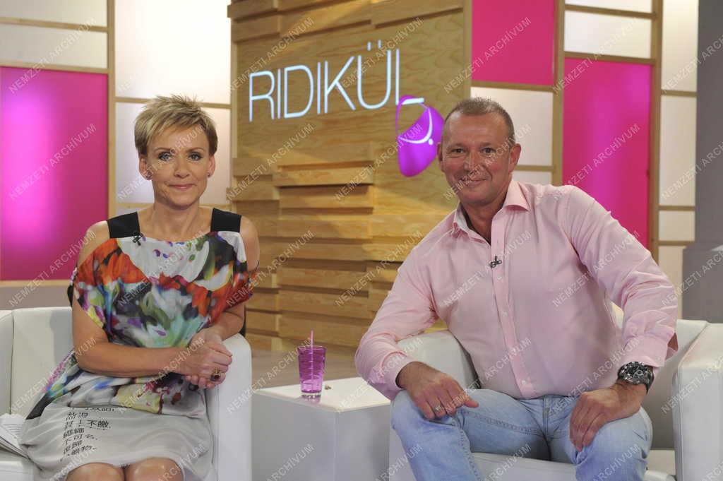 Televízió - Ridikül című női beszélgetős műsor