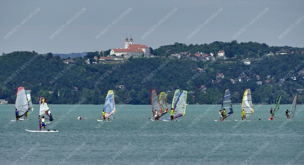 Szabadidő - Zamárdi - Széllovasok a Balatonon