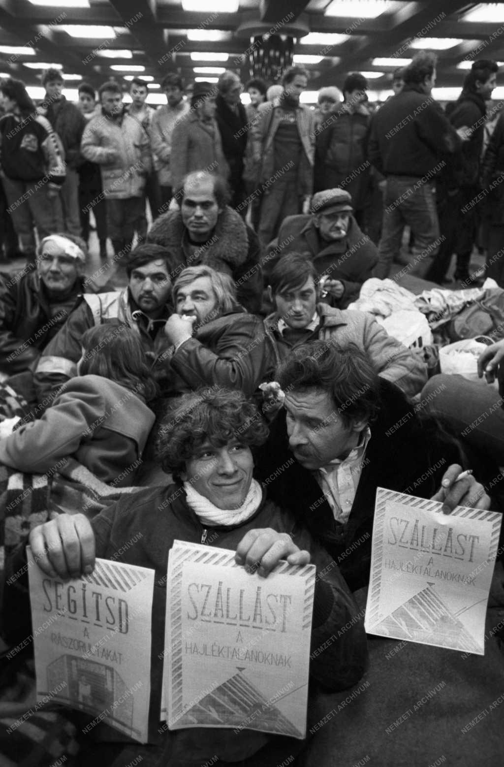 Tüntetés - Hajléktalanok demonstrációja