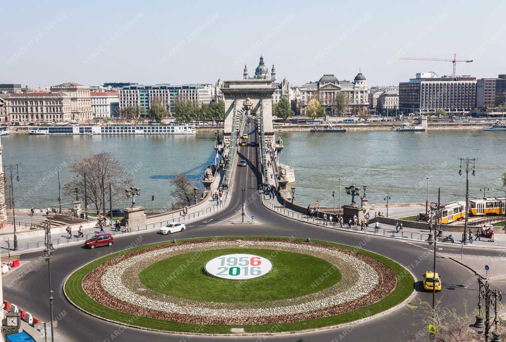 Városkép - Budapest - Clark Ádám tér