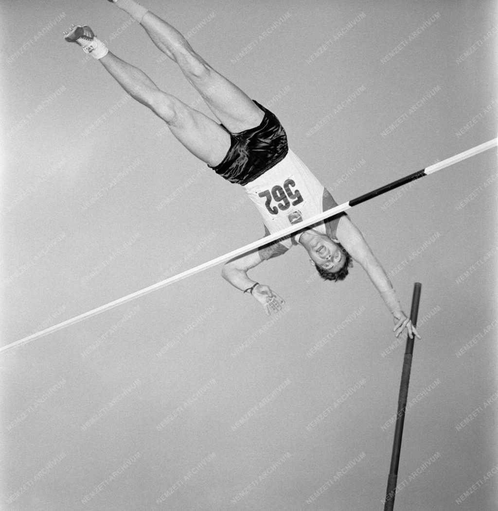 Sport - Az 1965-ös Universiade Budapesten 