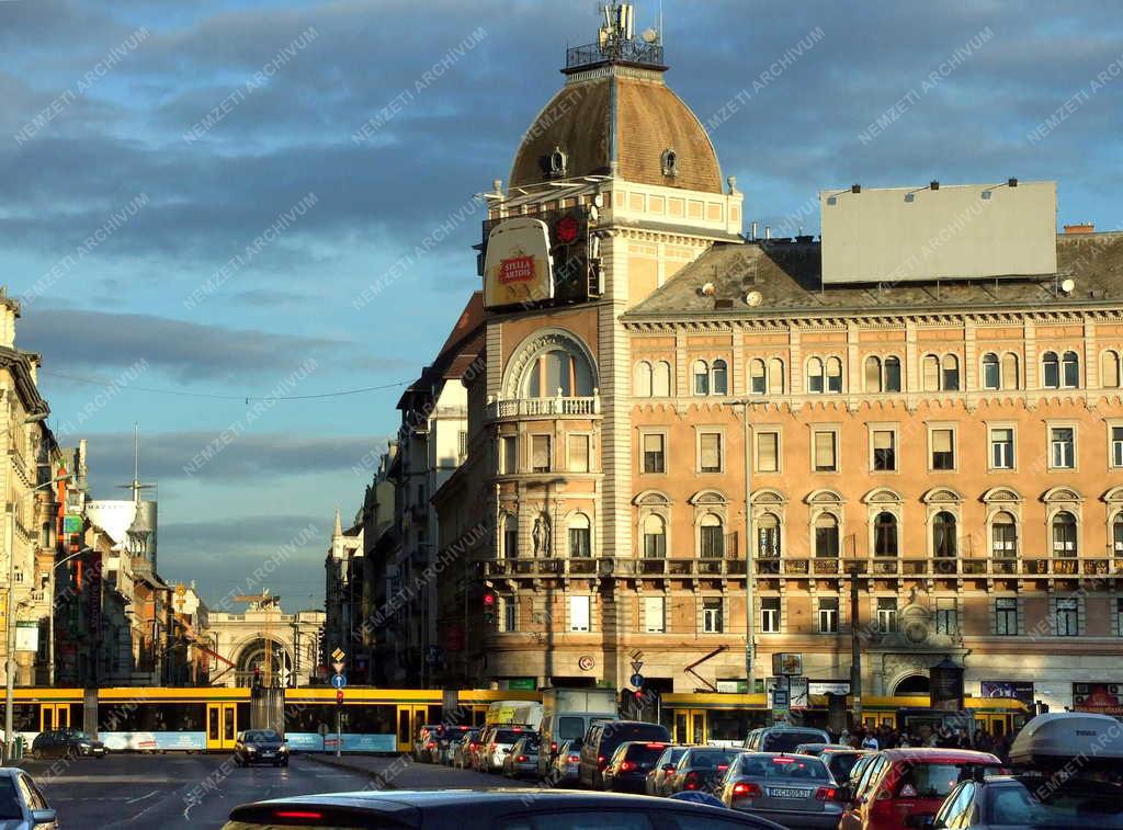 Városkép - Budapest - Blaha Lujza tér