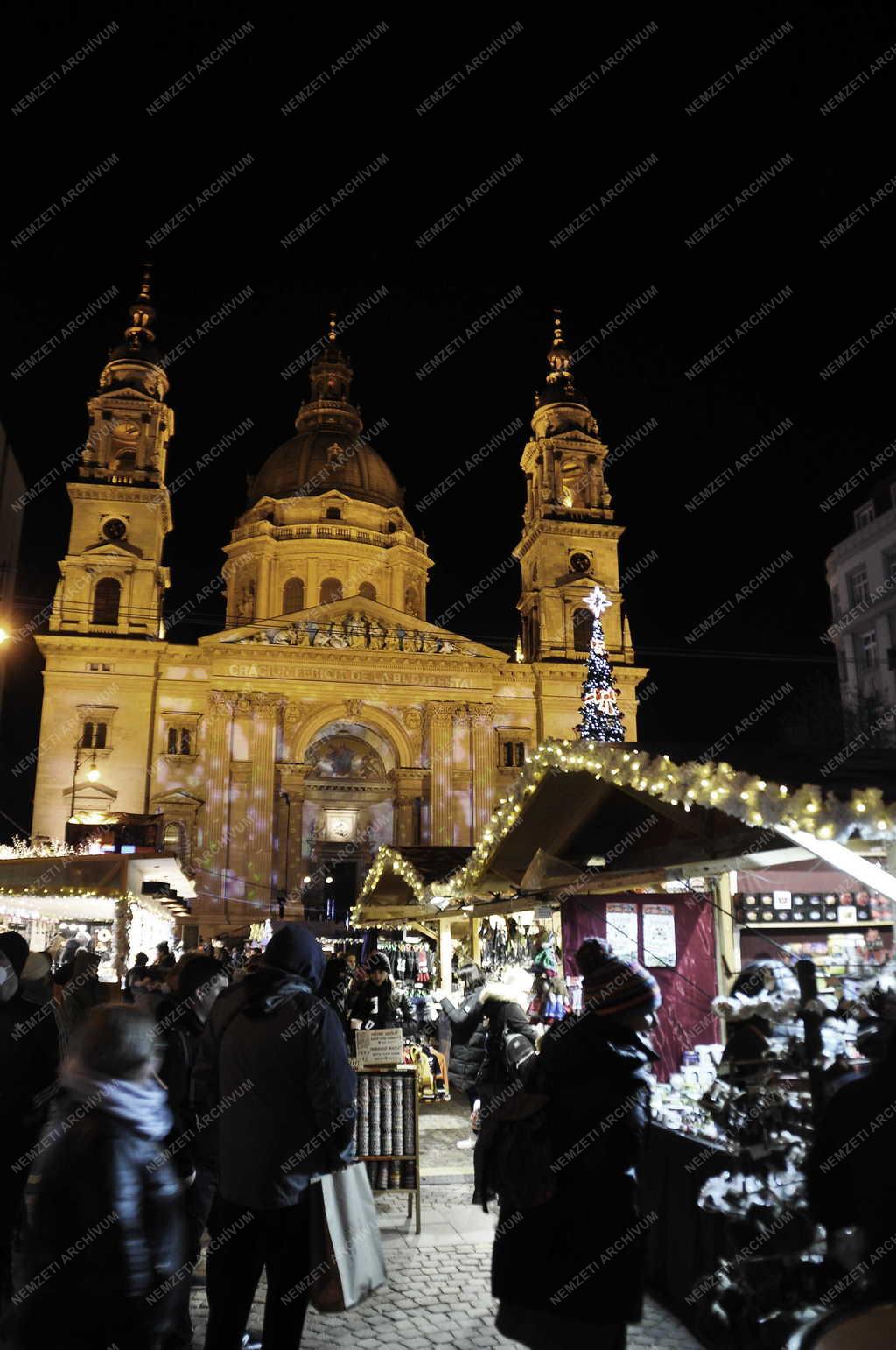 Városkép - Ünnep - Budapest  - Adventi Ünnep a Bazilikánál