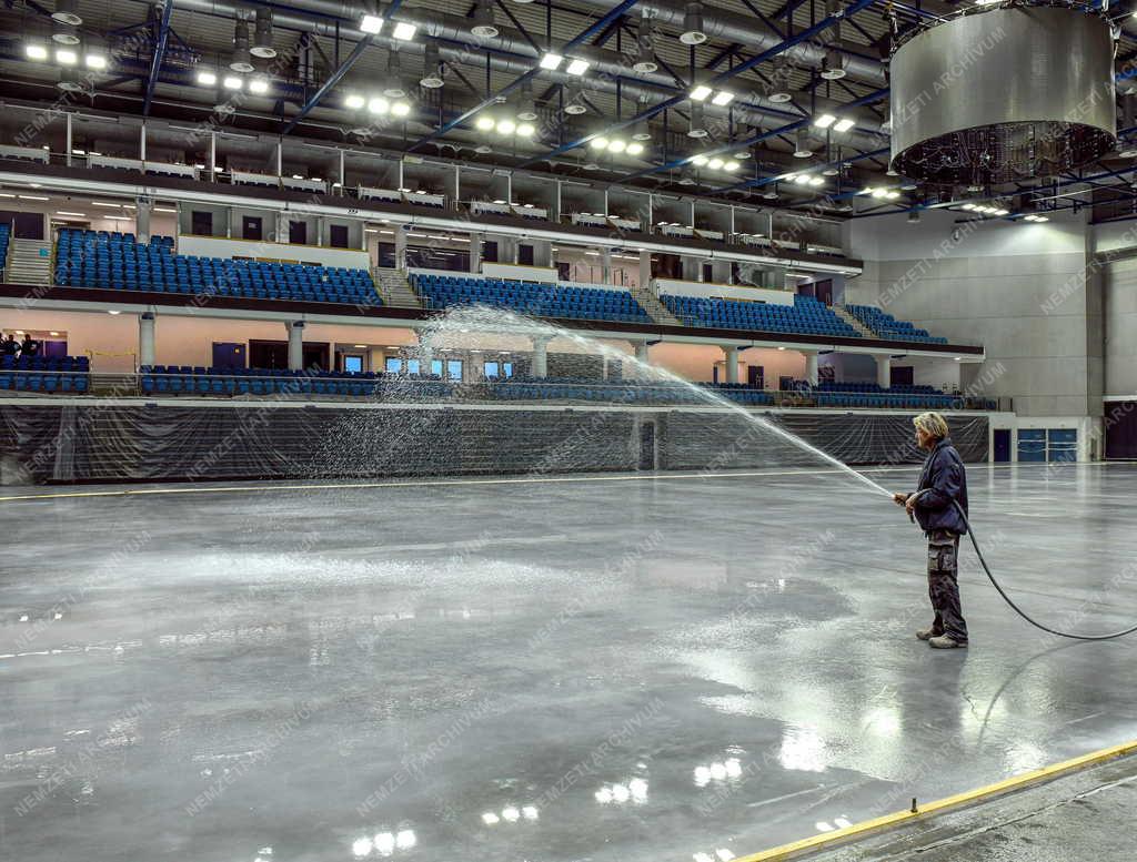 Sportlétesítmény - Korszerűsítették a debreceni Főnix Csarnokot