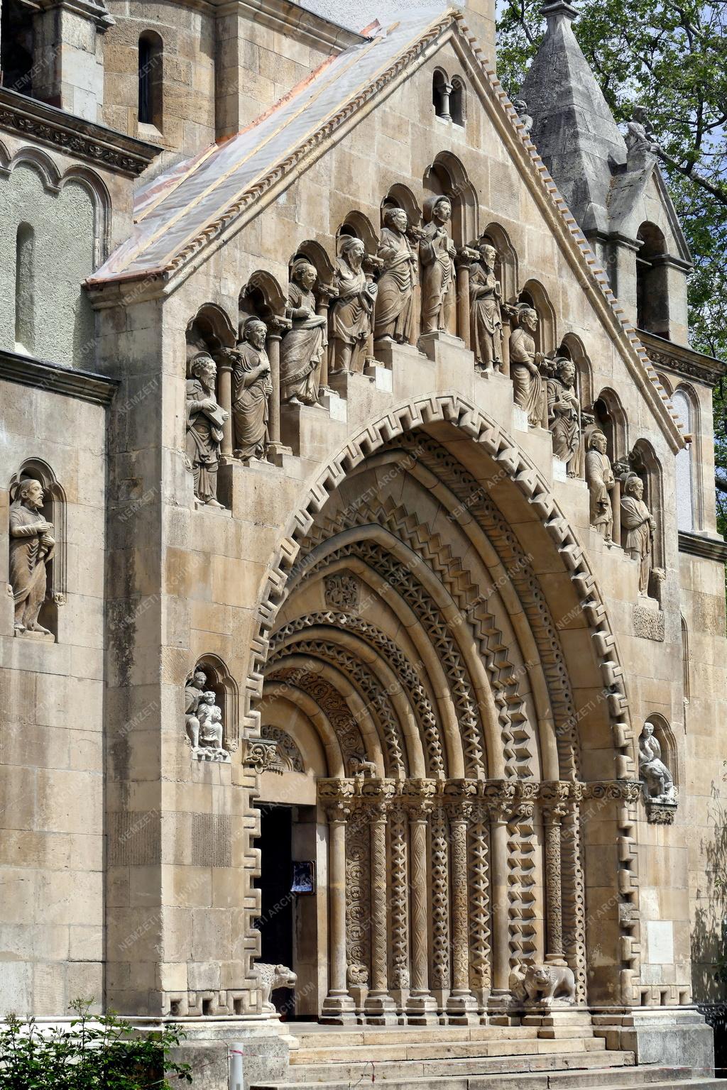 Műemlék - Budapest - Jáki kápolna a Vajdahunyad-várban