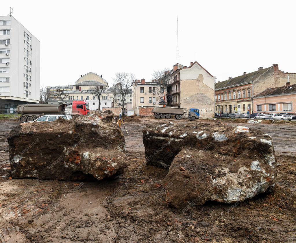 Építőipar - Debrecen - Új szálloda épül 