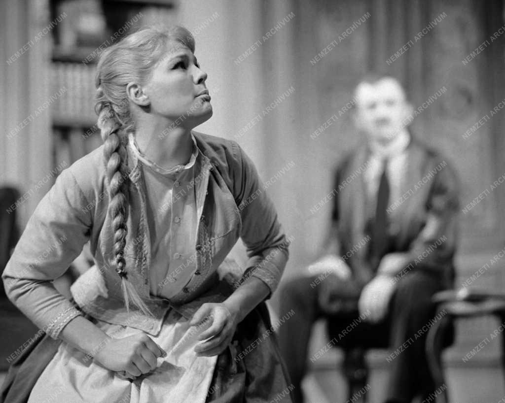 Kultúra - Oktatás - Színház- és Filmművészeti Főiskola vizsgaelőadása