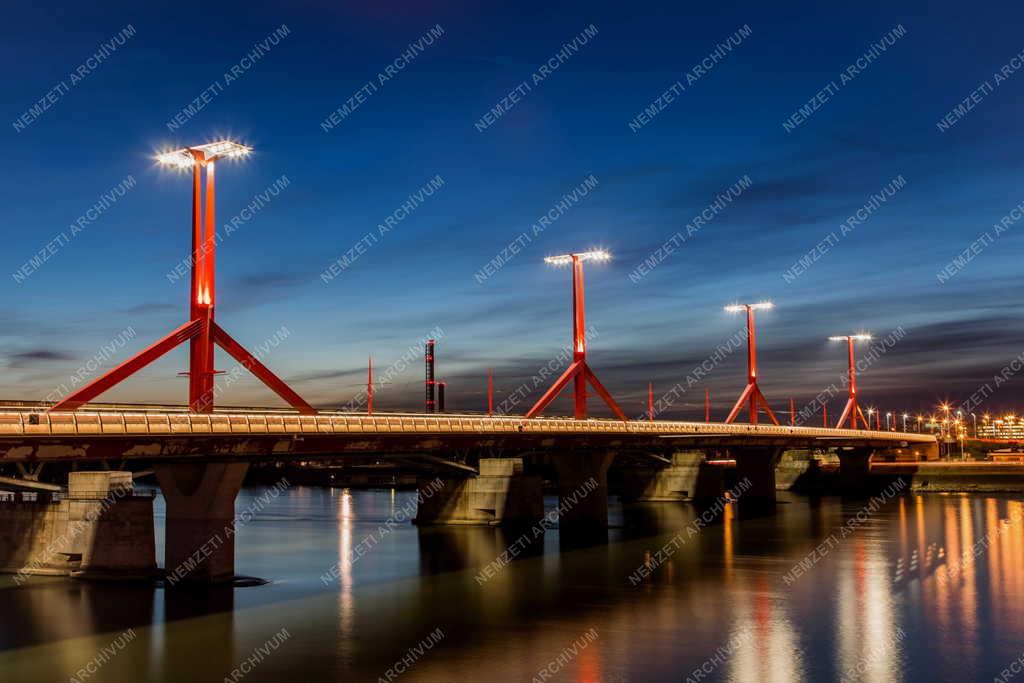 Közlekedési létesítmény - Budapest - A Rákóczi híd