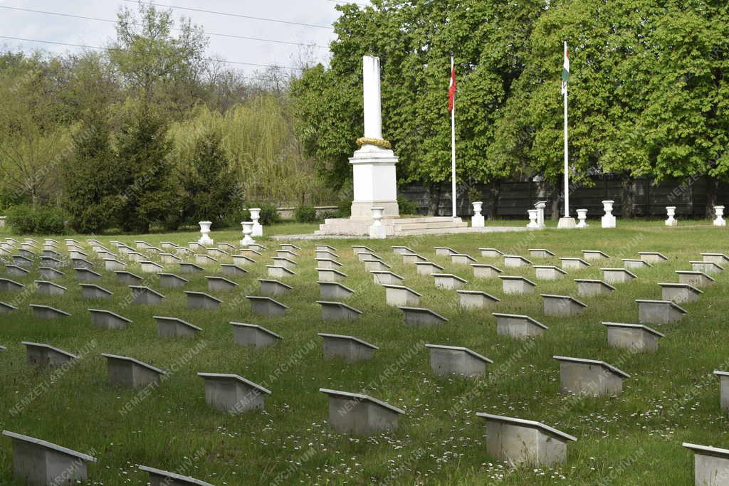 Emlékezés - Budapesti Új Köztemető - Török mártírok sírkertje