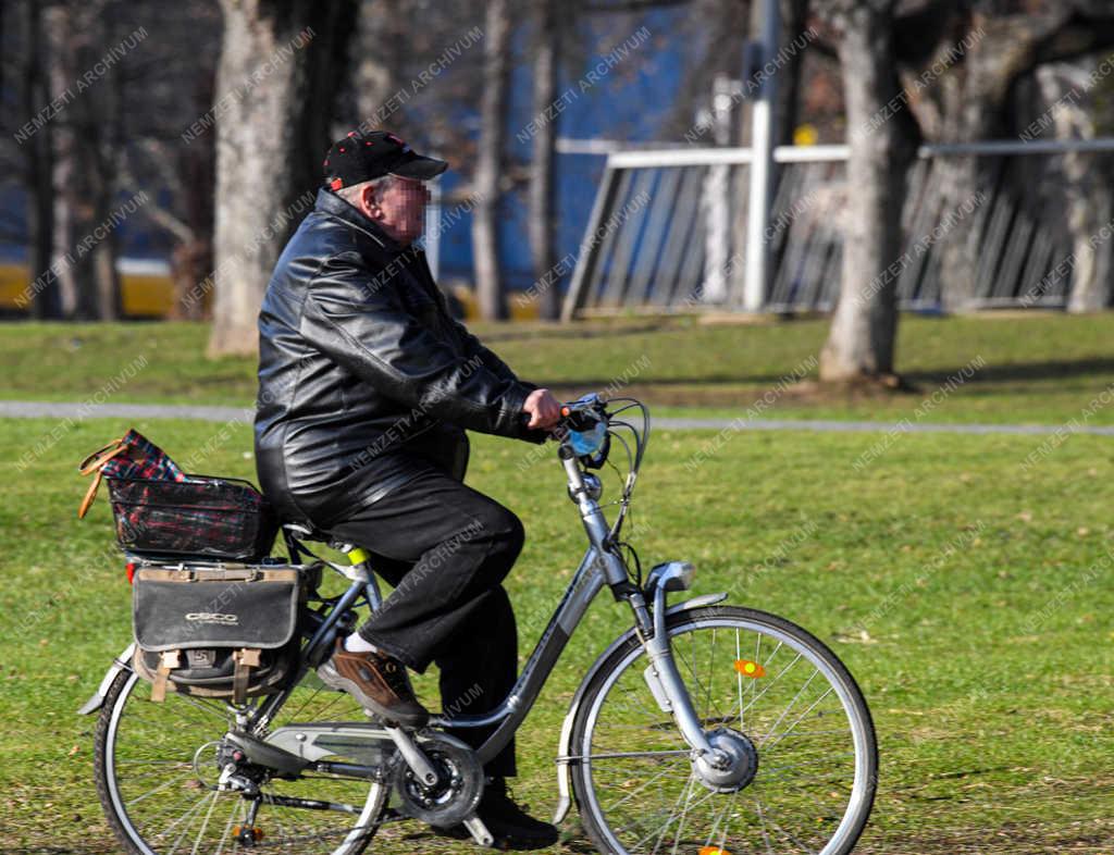 Szabadidő - Debrecen - Kikapcsolódás Nagyerdőn