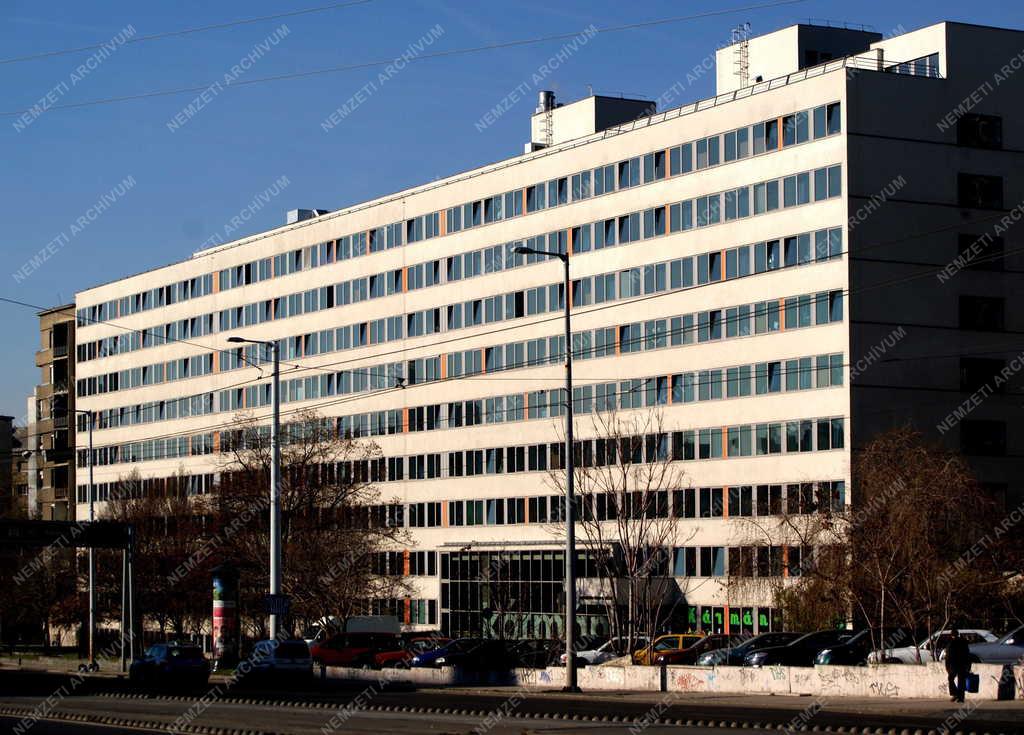 Városkép - Budapest - Egyetemi kollégium az Irinyi úton