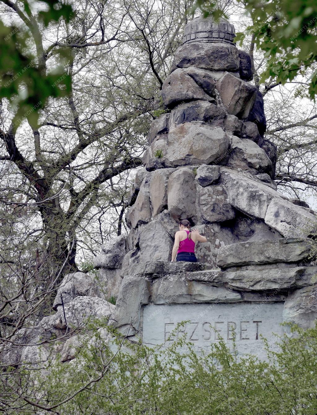 Városkép - Gödöllő - Királyok helye az Erzsébet parkban