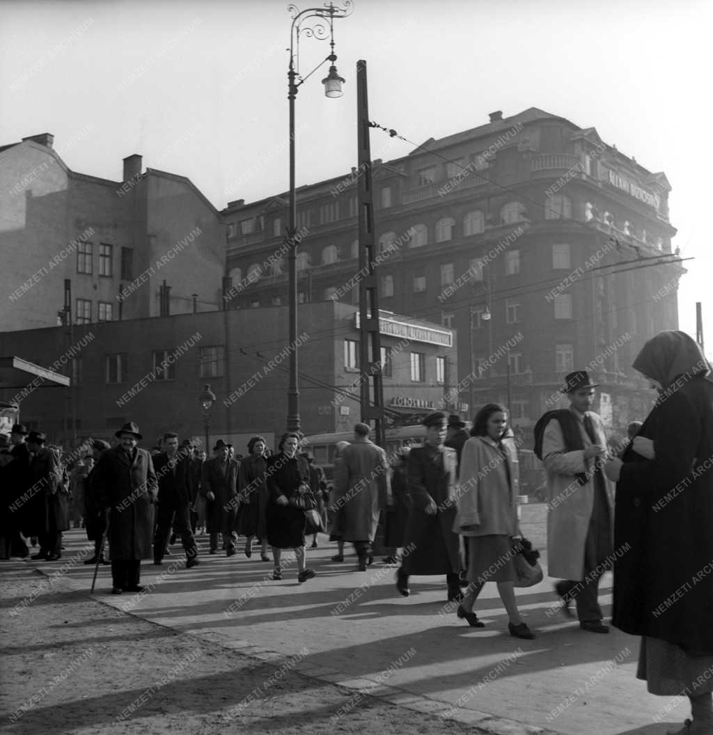 Közlekedés - Kálvin tér