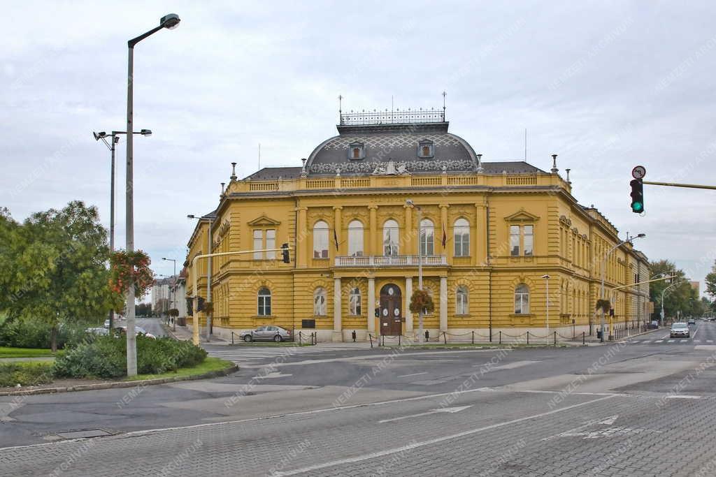 Épület - Székesfehérvár - A Törvényszék épülete