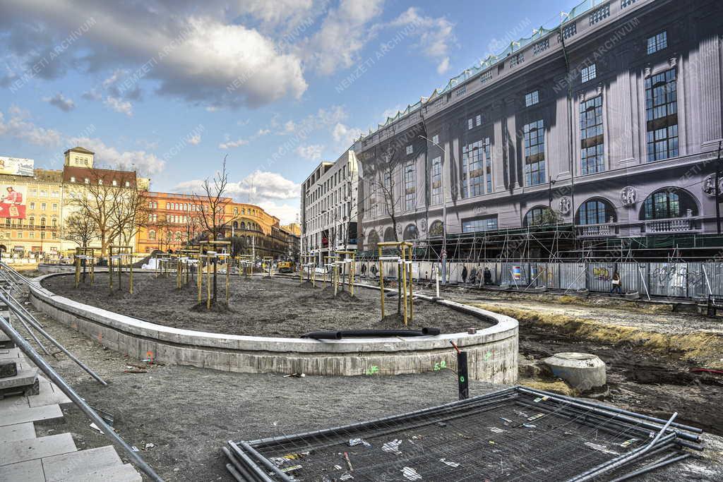 Településfejlesztés - Budapest - Megújul a Blaha Lujza tér