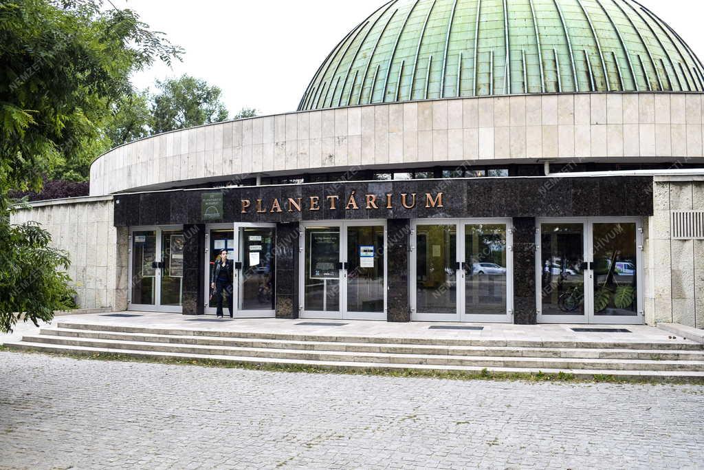 Épületfotó - Budapest - Planetárium