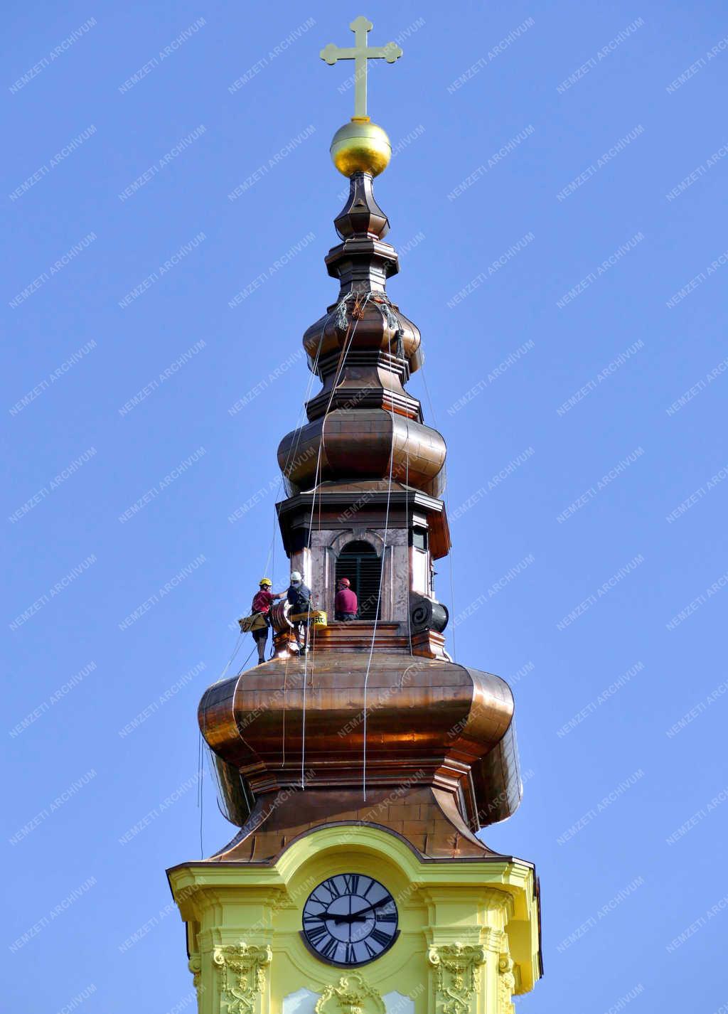 Egyházi épület - Budapest - Templomtorony felújítása a Feneketlen tónál