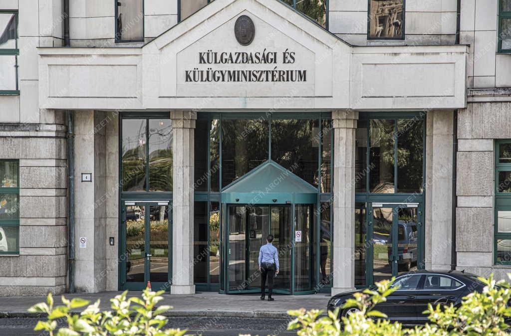 Közigazgatás - Budapest - Külgazdasági és Külügyminisztérium