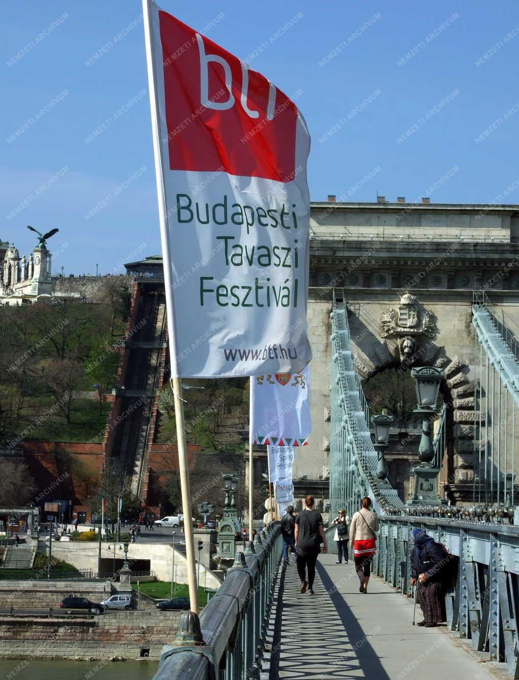 Kultúra - Budapest - A Budapesti Tavaszi Fesztivál reklámja