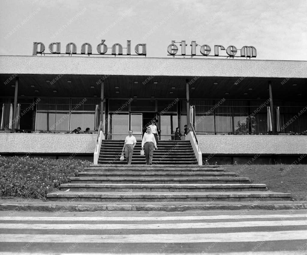 Vendéglátás - Pannónia Étterem Balatonalmádiban